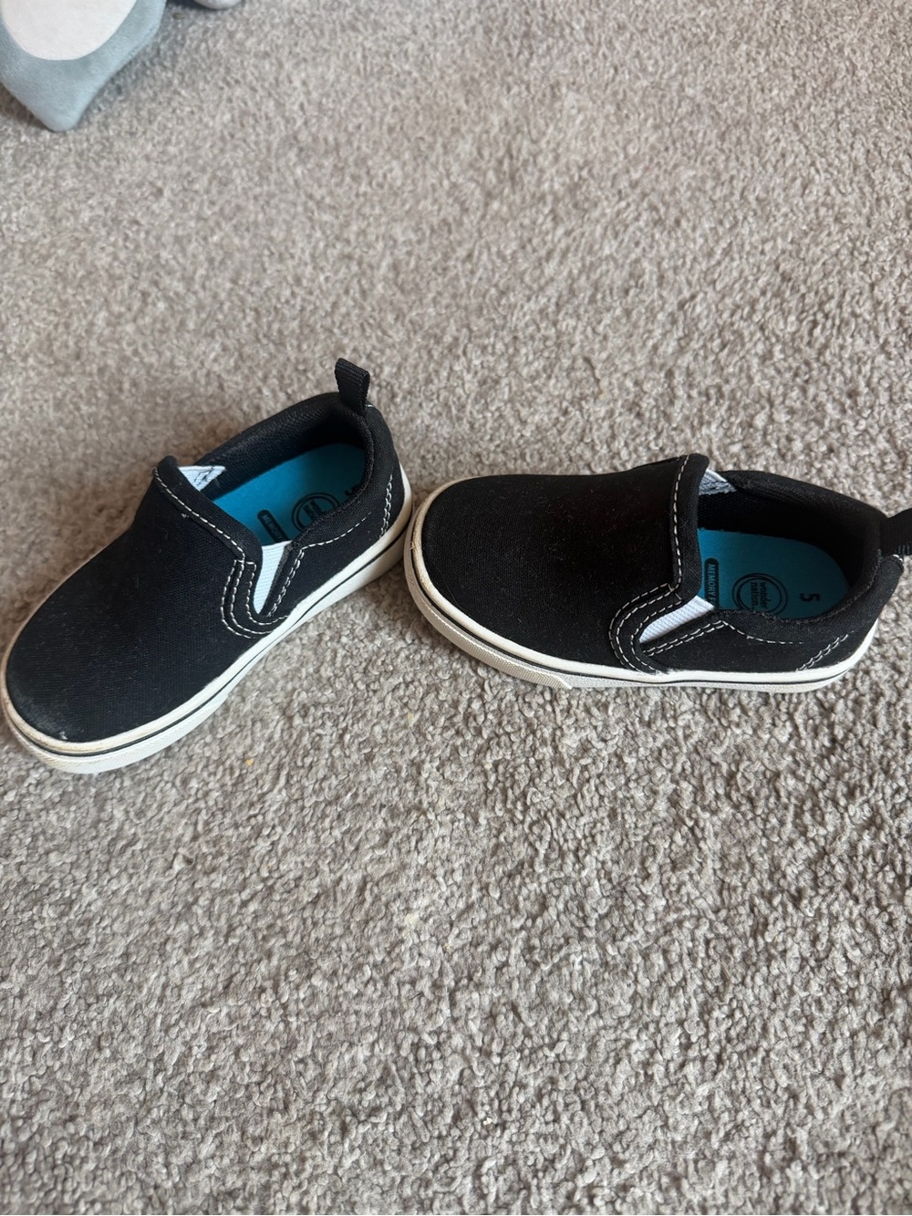 wonder nation Black Slip-On Kids Sneakers